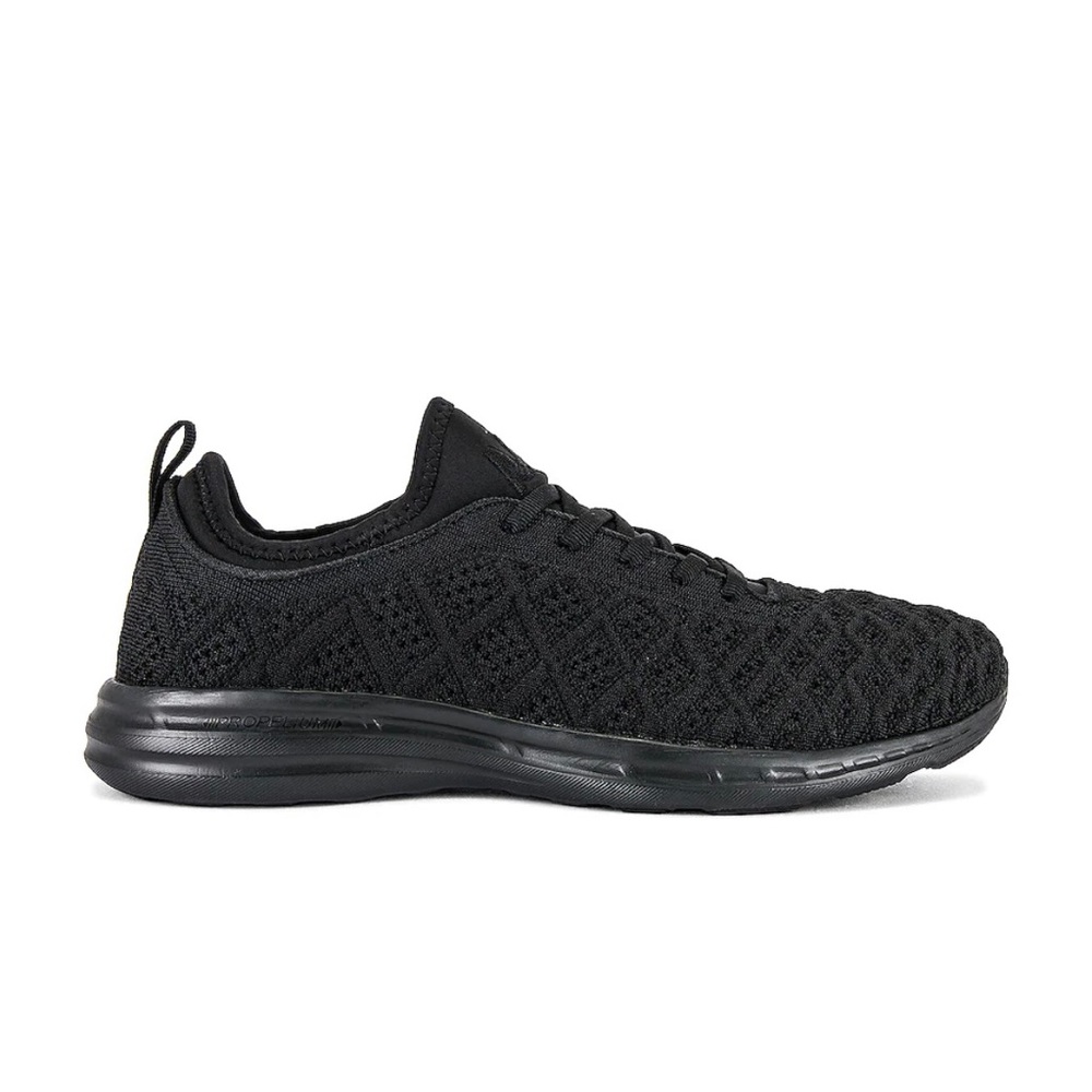 APL Women’s Techloom Phantom in Black Size 7